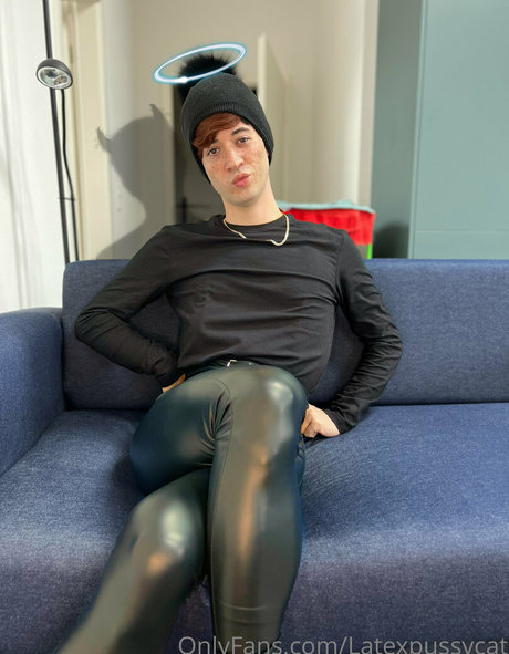 Foto di nudo di fuga di OnlyFans di Katwinka