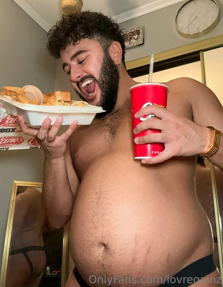 Foto di nudo di fuga di OnlyFans di Lovregainz