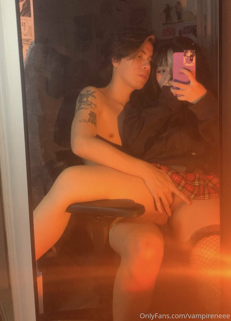 Vampireneee