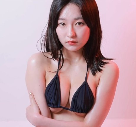 Foto di nudo di fuga di OnlyFans di Sehirang