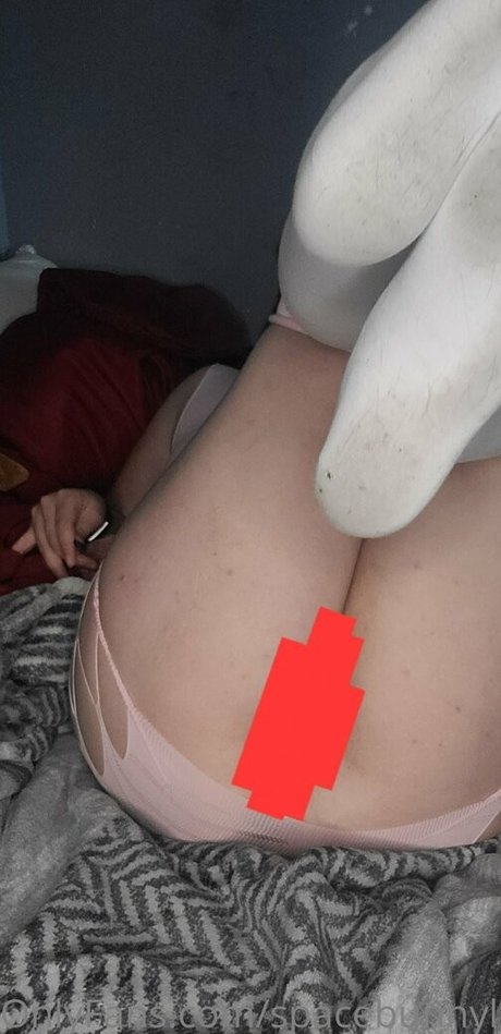 Foto di nudo di fuga di OnlyFans di Spacebunnylunafree