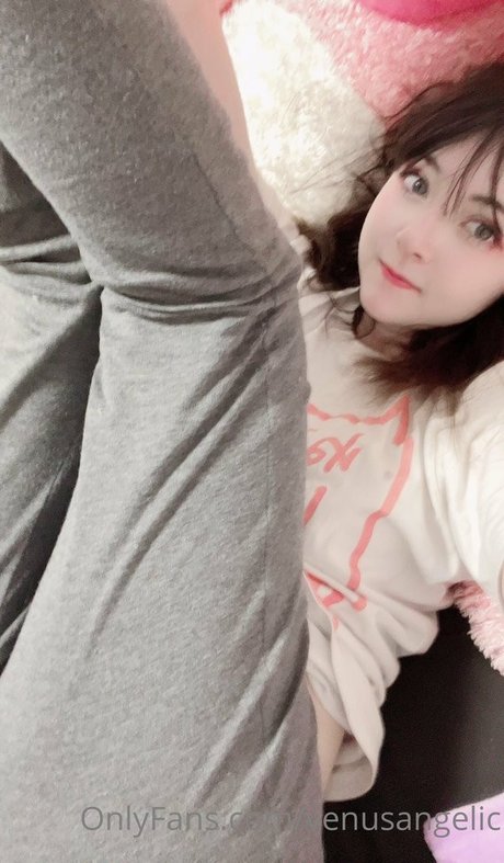 Foto di nudo di fuga di OnlyFans di Venusangelic