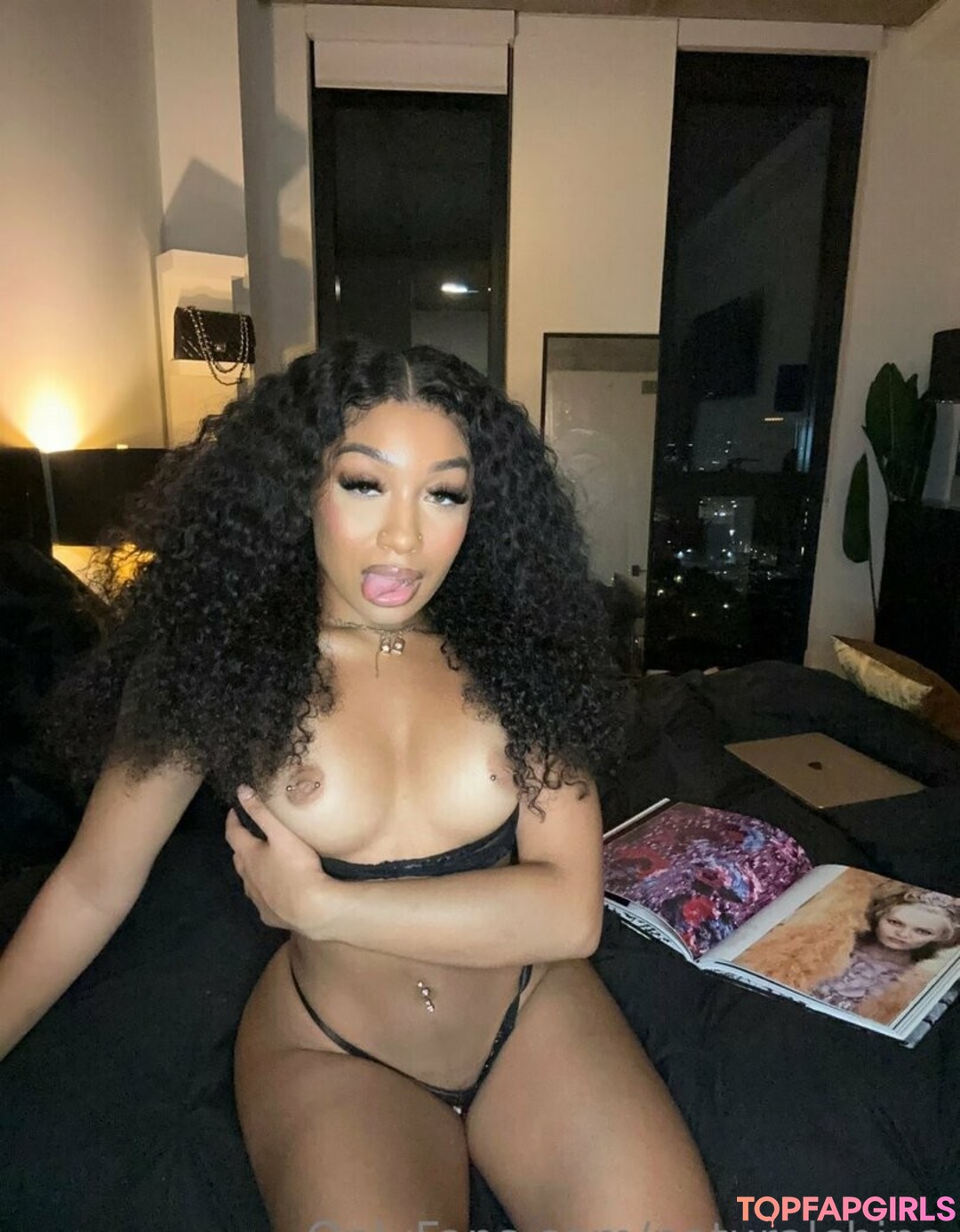 Foto di nudo di fuga di OnlyFans di Bubble Booty #1058
