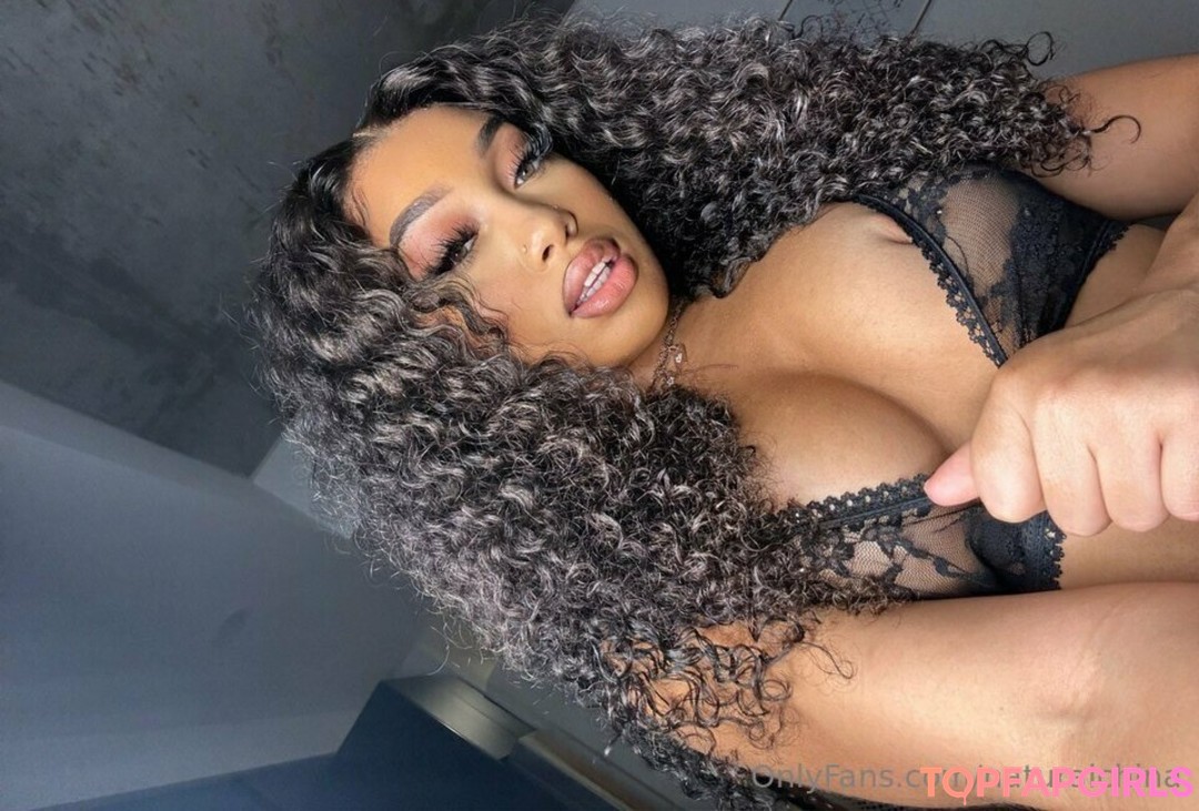 Foto di nudo di fuga di OnlyFans di Bubble Booty #1063
