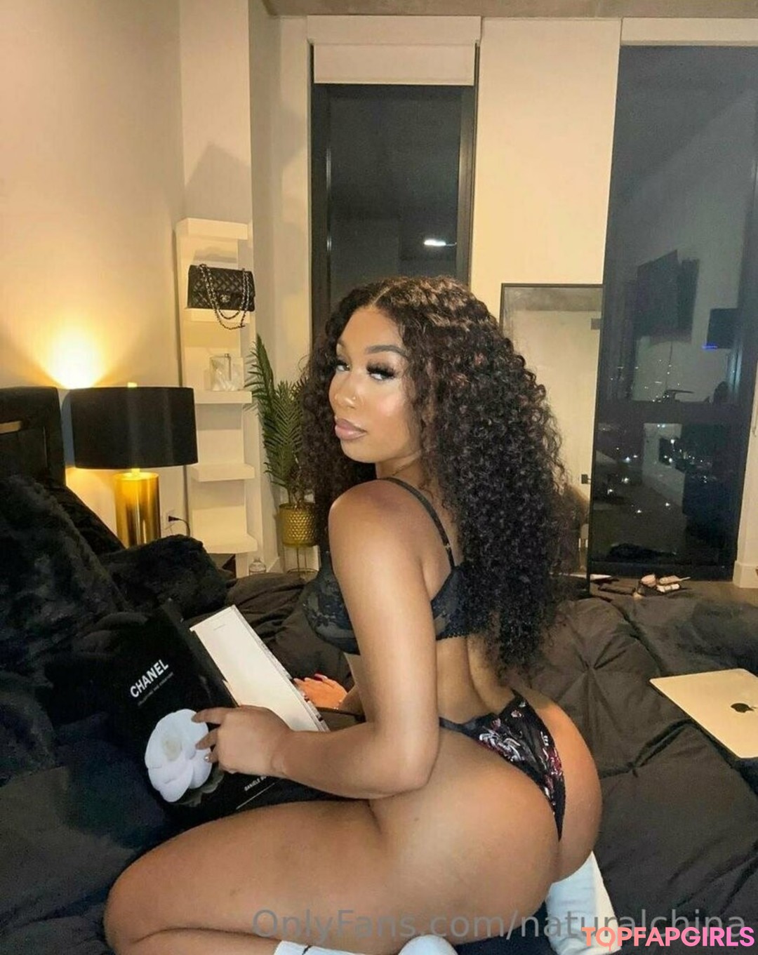 Foto di nudo di fuga di OnlyFans di Bubble Booty #1263