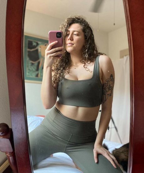 Foto di nudo di fuga di OnlyFans di Nicole Quinn