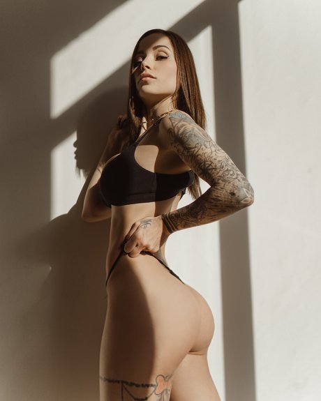 Foto di nudo di fuga di OnlyFans di Melanie Pavola