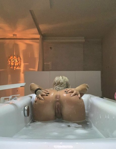 Foto di nudo di fuga di OnlyFans di Rozsacinti