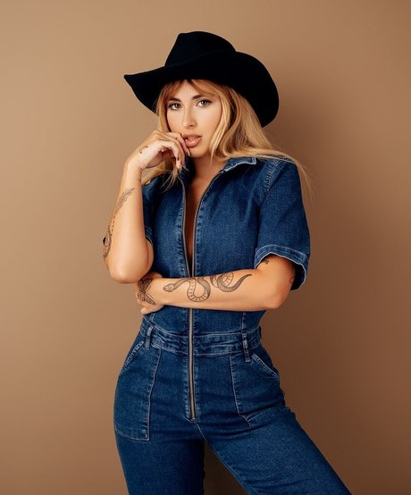 Foto di nudo di fuga di OnlyFans di Ramona Jst