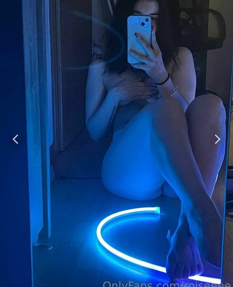 Foto di nudo di fuga di OnlyFans di Rosiewth