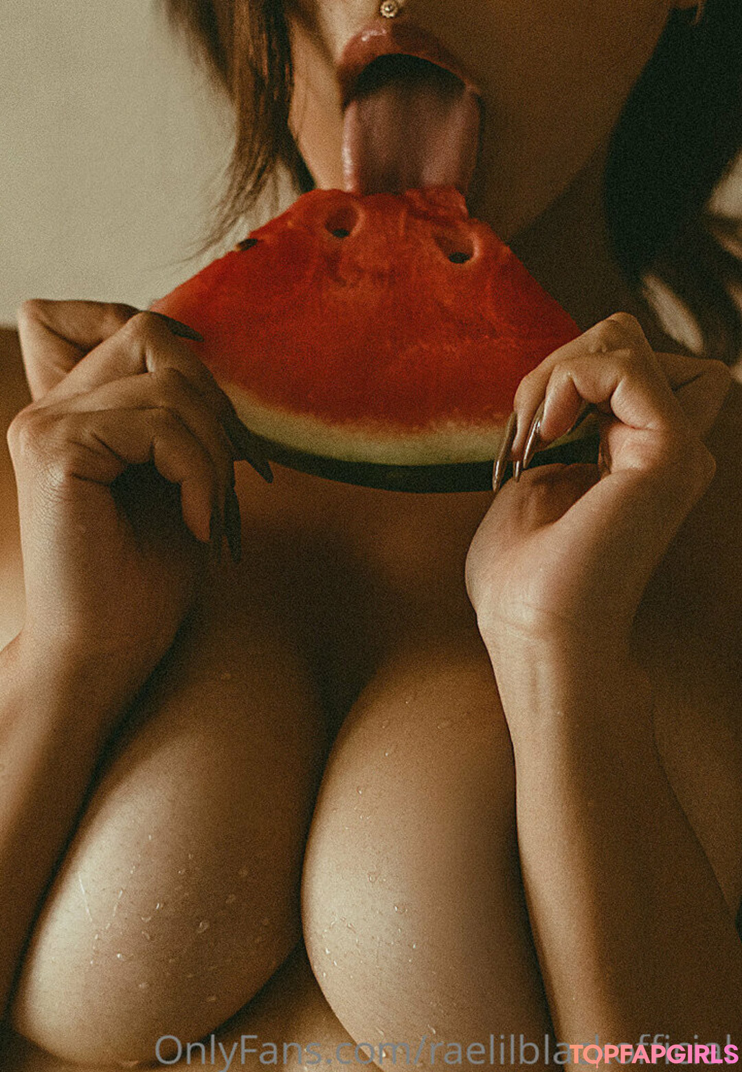 Foto di nudo di fuga di OnlyFans di Raelilblack #1309