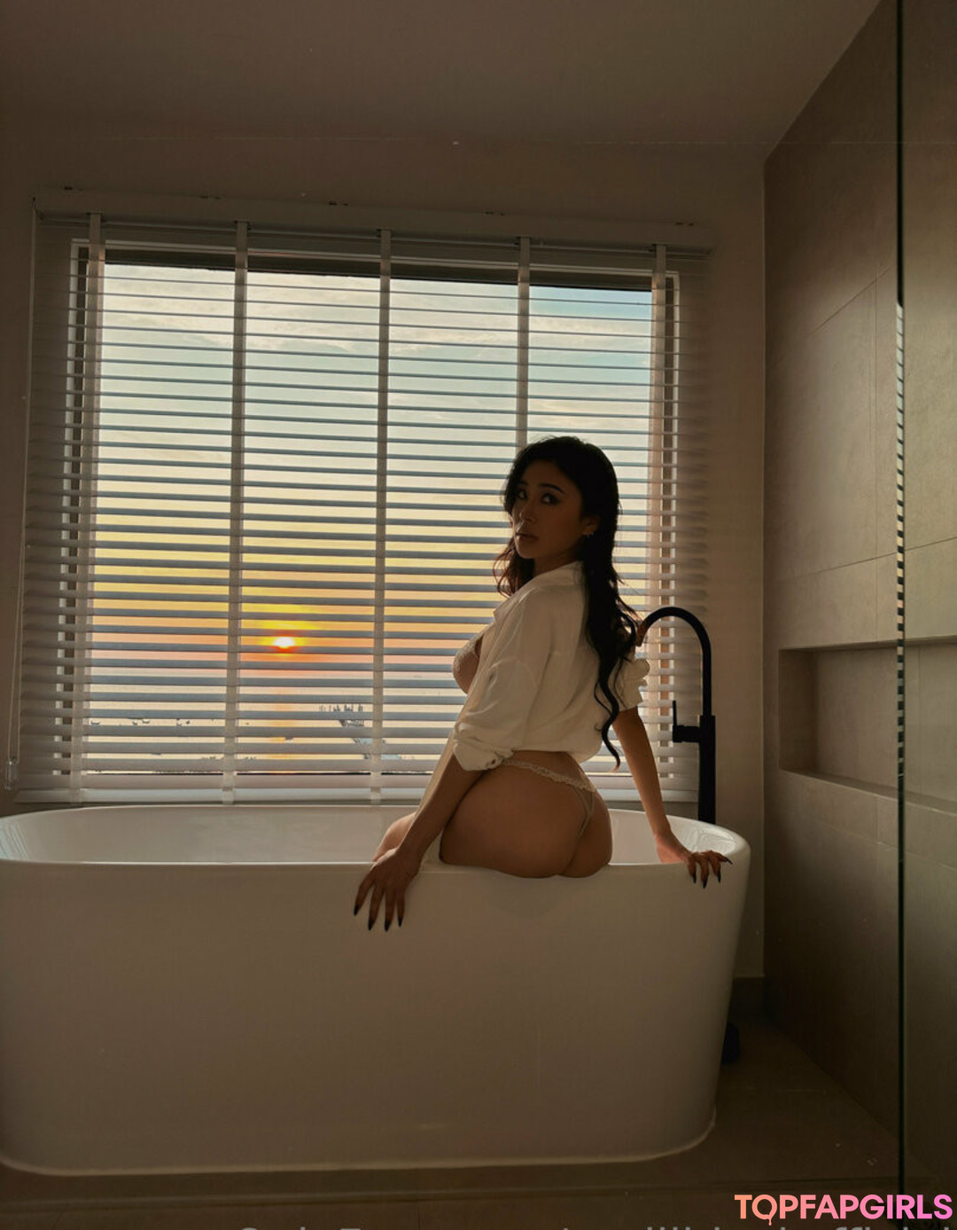 Foto di nudo di fuga di OnlyFans di Raelilblack #1448