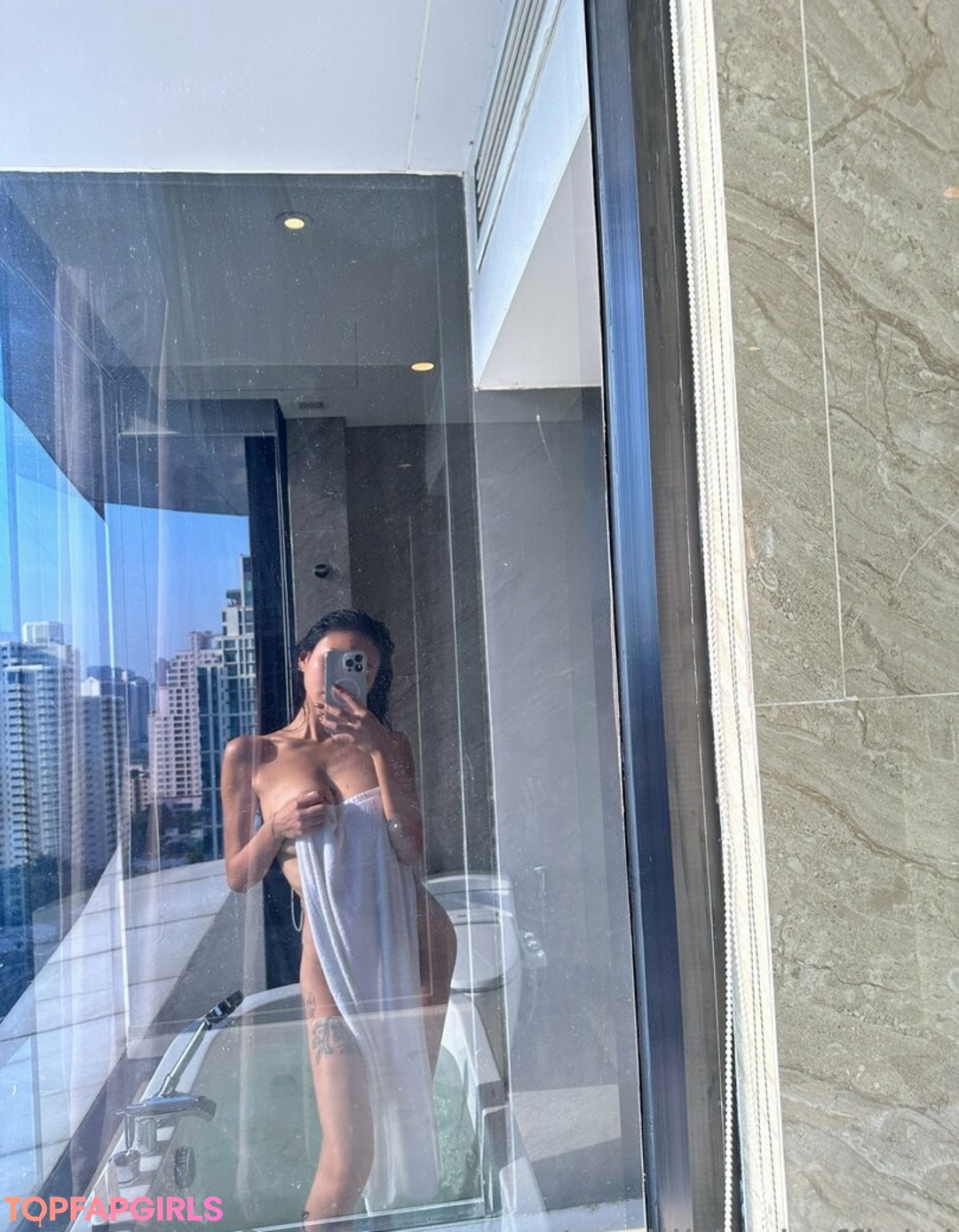 Foto di nudo di fuga di OnlyFans di Raelilblack #1452