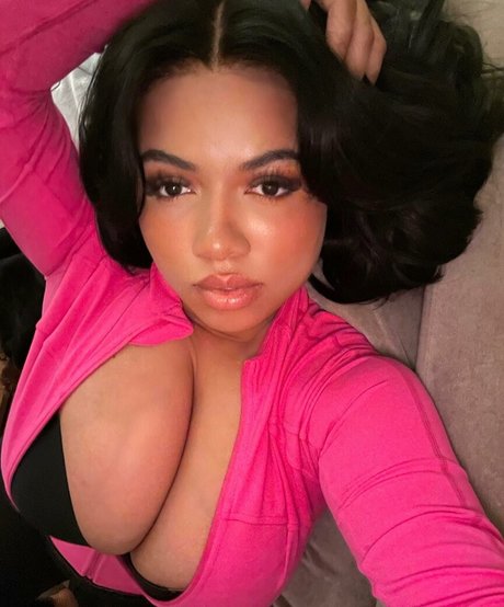 Foto di nudo di fuga di OnlyFans di Laila