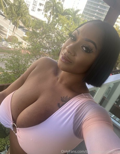 Foto di nudo di fuga di OnlyFans di Therealchanellealicia
