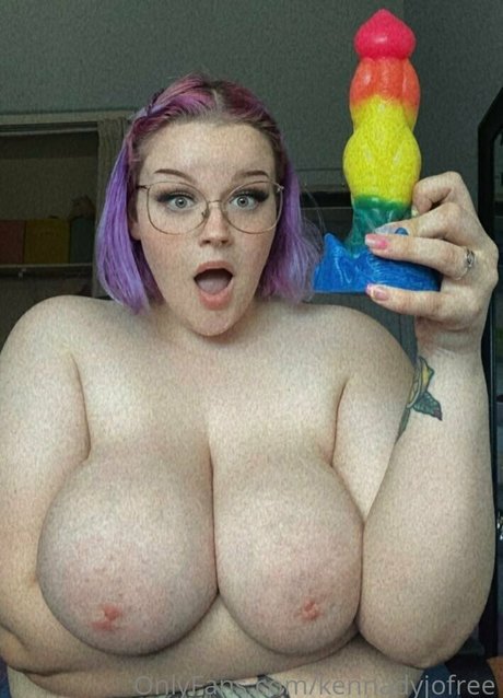 Foto di nudo di fuga di OnlyFans di Kennadyjofree