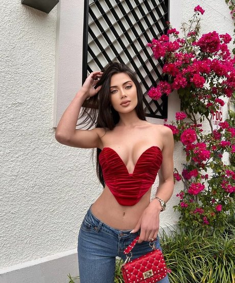 Foto di nudo di fuga di OnlyFans di Georgina Mazzeo