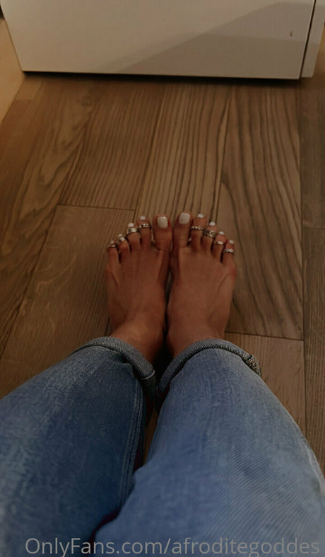 Foto di nudo di fuga di OnlyFans di Afroditegoddes