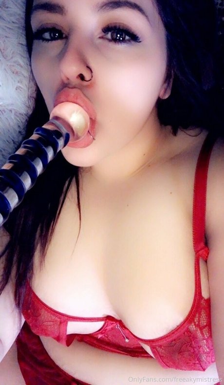 Foto di nudo di fuga di OnlyFans di Freeakymistress