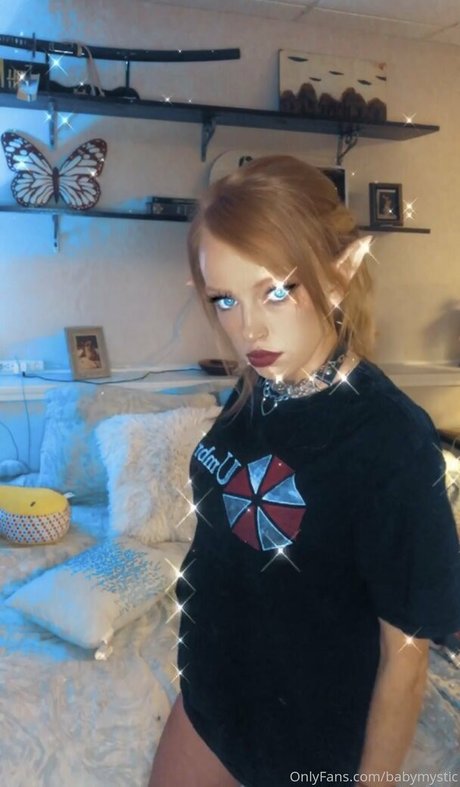 Foto di nudo di fuga di OnlyFans di Babymystic