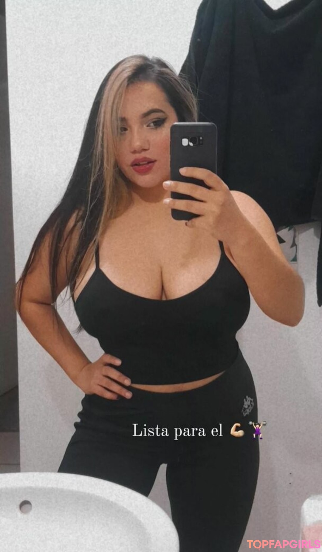 Foto di nudo di fuga di OnlyFans di Toomuchtumbao #12 Foto di nudo di fuga di OnlyFans di Toomuchtumbao #12