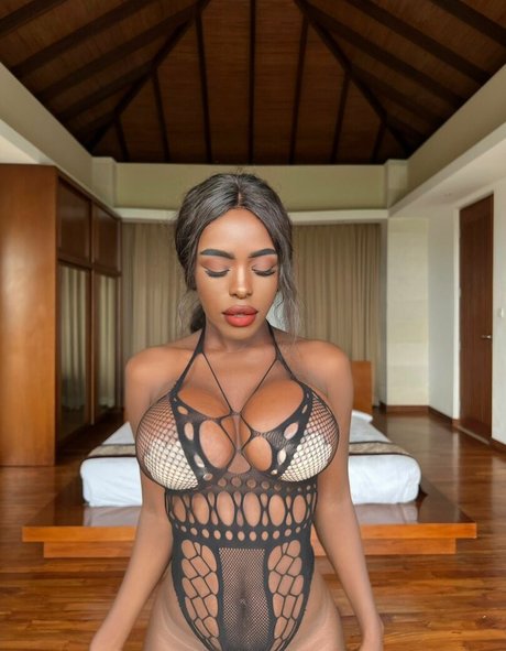 Foto di nudo di fuga di OnlyFans di Africangonwild