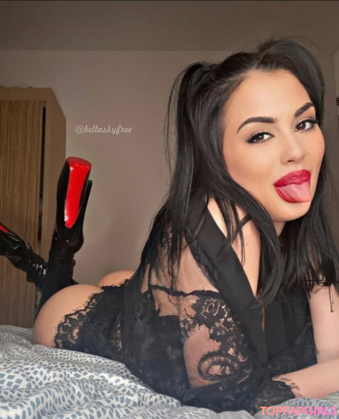 Foto di nudo di fuga di OnlyFans di Charlottejohnsonn #27 Foto di nudo di fuga di OnlyFans di Charlottejohnsonn #27