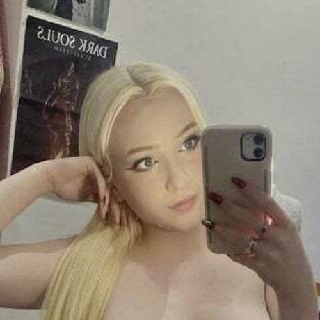 Foto di nudo di fuga di OnlyFans di Magical Damage