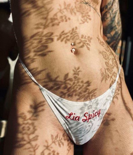 Foto di nudo di fuga di OnlyFans di Liaspicy