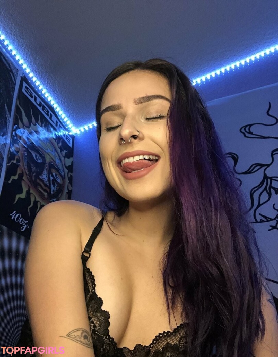 Foto di nudo di fuga di OnlyFans di Tatteddbeautyy #58 Foto di nudo di fuga di OnlyFans di Tatteddbeautyy #58