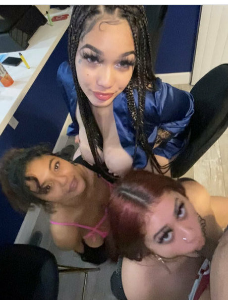 Foto di nudo di fuga di OnlyFans di Phantomlizzy