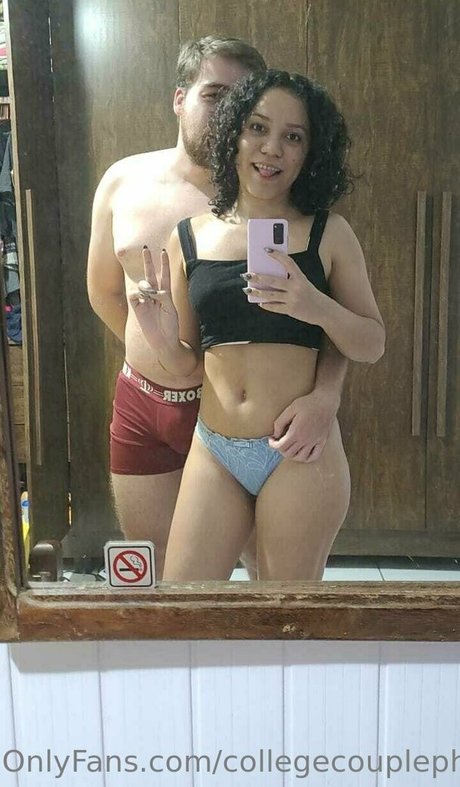 Foto di nudo di fuga di OnlyFans di Collegecoupleph