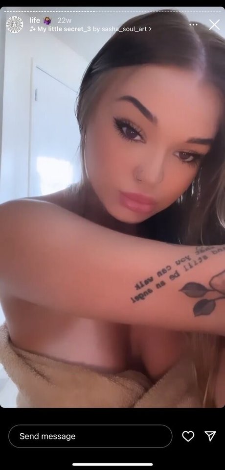 Foto di nudo di fuga di OnlyFans di Katrina Clark