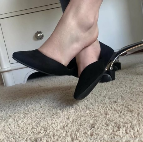 Foto di nudo di fuga di OnlyFans di Kaylafootsie
