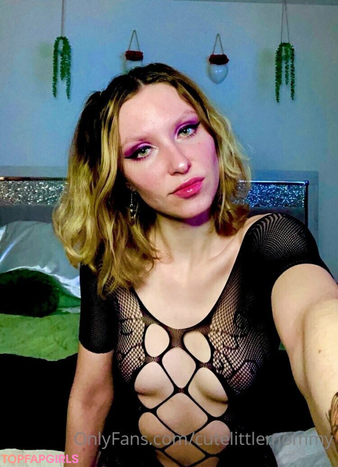 Foto di nudo di fuga di OnlyFans di Cutelittlemommy #2 Foto di nudo di fuga di OnlyFans di Cutelittlemommy #2