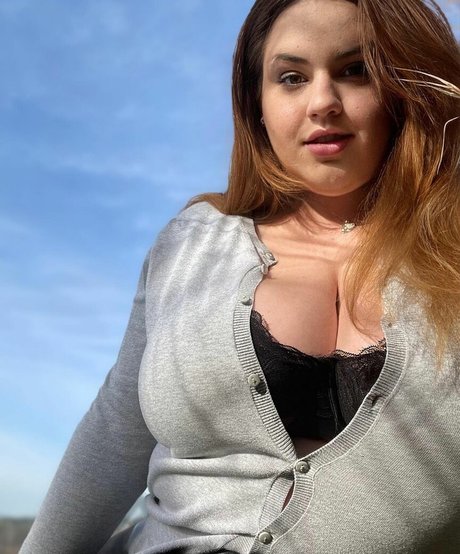 Foto di nudo di fuga di OnlyFans di Babu Vale