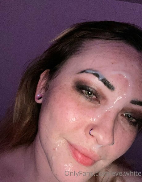 Foto di nudo di fuga di OnlyFans di Evewhite