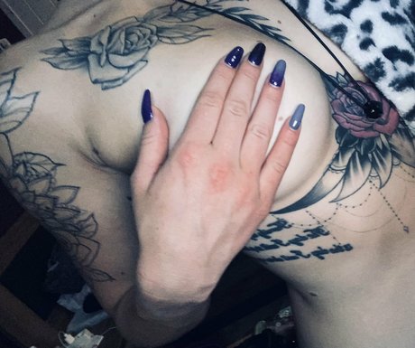 Foto di nudo di fuga di OnlyFans di Joymontana