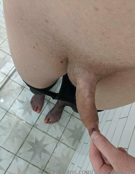 Foto di nudo di fuga di OnlyFans di Lunablues777