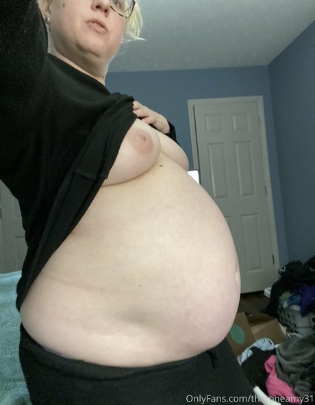 Foto di nudo di fuga di OnlyFans di Thatoneamy31