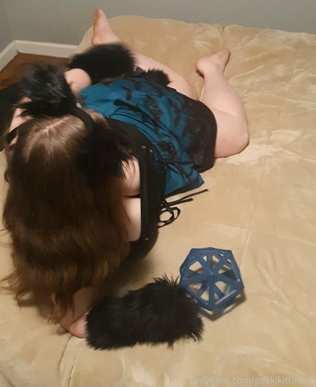 Foto di nudo di fuga di OnlyFans di Geekikittenvip