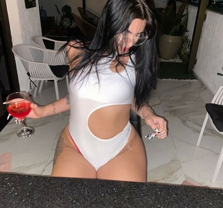 Foto di nudo di fuga di OnlyFans di Vitoria Bornoll