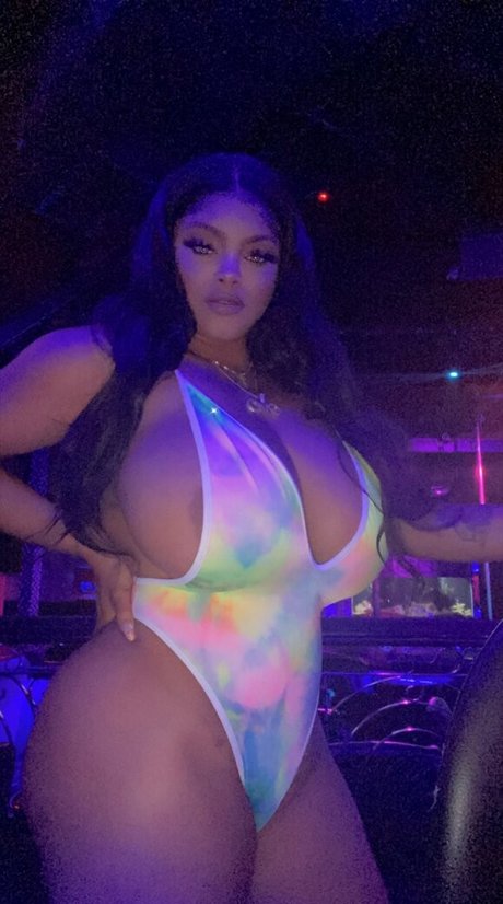 Foto di nudo di fuga di OnlyFans di Lavish Styles