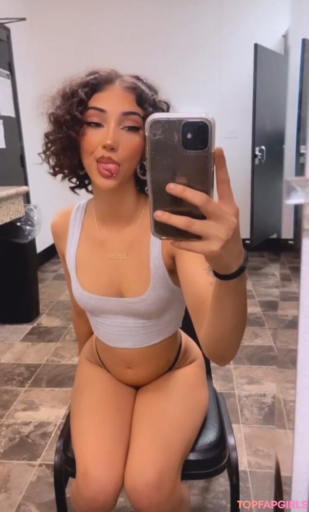 Foto di nudo di fuga di OnlyFans di Aliciabandzzz #1 Foto di nudo di fuga di OnlyFans di Aliciabandzzz #1
