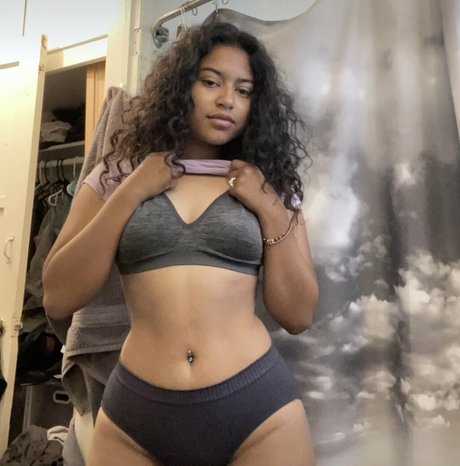 Foto di nudo di fuga di OnlyFans di Anita Judex