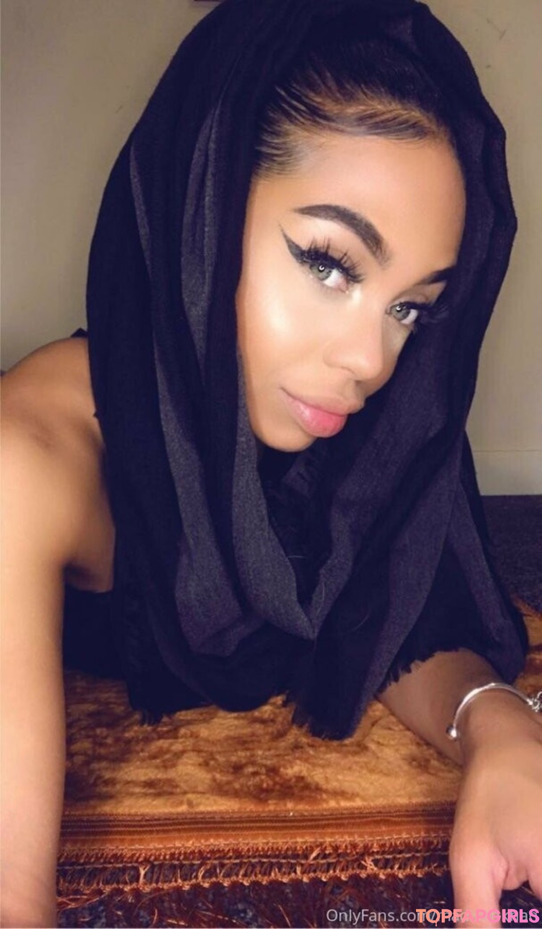 Foto di nudo di fuga di OnlyFans di Madison Khan #50 Foto di nudo di fuga di OnlyFans di Madison Khan #50