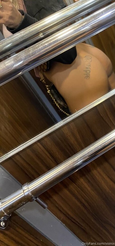 Foto di nudo di fuga di OnlyFans di Voinix