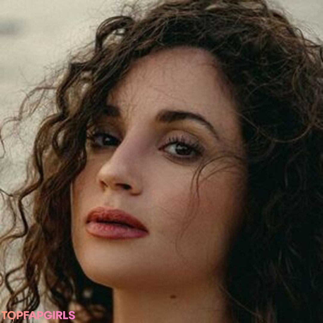 Foto di nudo di fuga di OnlyFans di Smallcurlyfry #10 Foto di nudo di fuga di OnlyFans di Smallcurlyfry #10