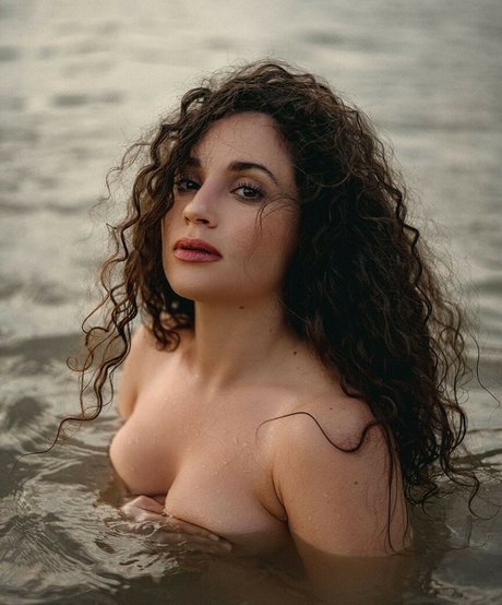 Foto di nudo di fuga di OnlyFans di Smallcurlyfry