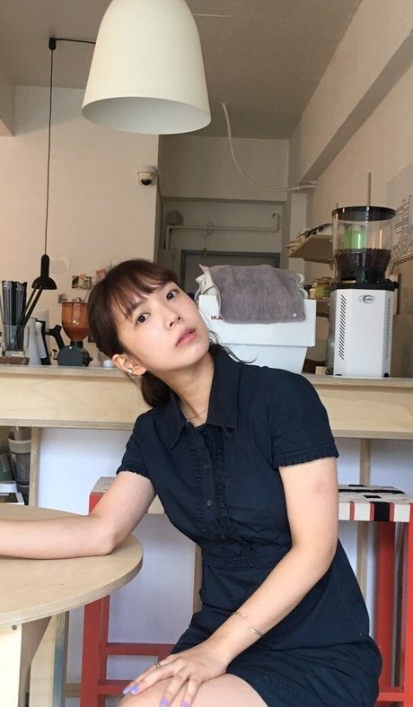 Foto di nudo di fuga di OnlyFans di Yunjinpet